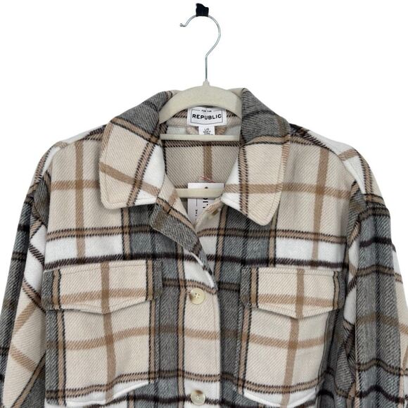 For the Republic Plaid Shacket Beige Gray Oversize Button Front Jacket Large NWT - Picture 4 of 9